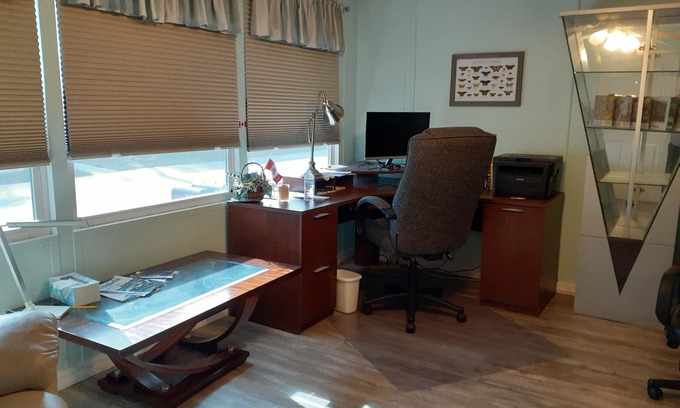 Largo House | Ideal 2BR Mobile Home in Vibrant Largo Senior Community