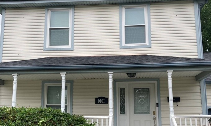 Norfolk House | Comfortable Home with Ocean View Near Sentara Hospital
