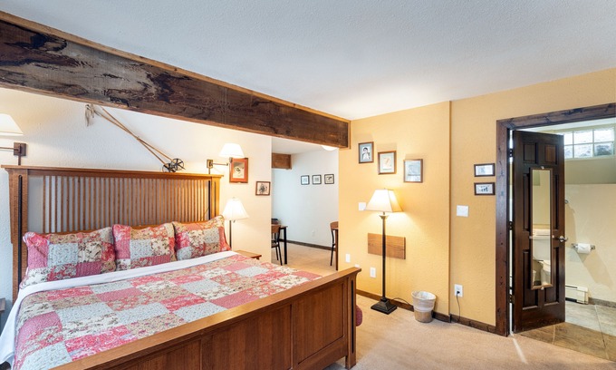 Telluride Hotel | Prime Riverside Suite - Rated 9.4 with Family-Friendly Amenities
