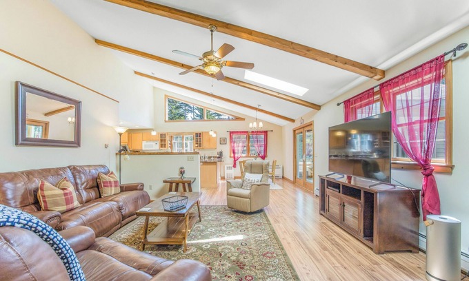 Southwest Harbor House | Immaculate Suites with Private Baths & High-Speed Internet