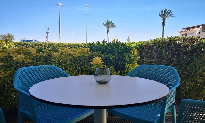 Empuriabrava Apartment | Pristine Beachfront Apartment with Ocean View and Wifi