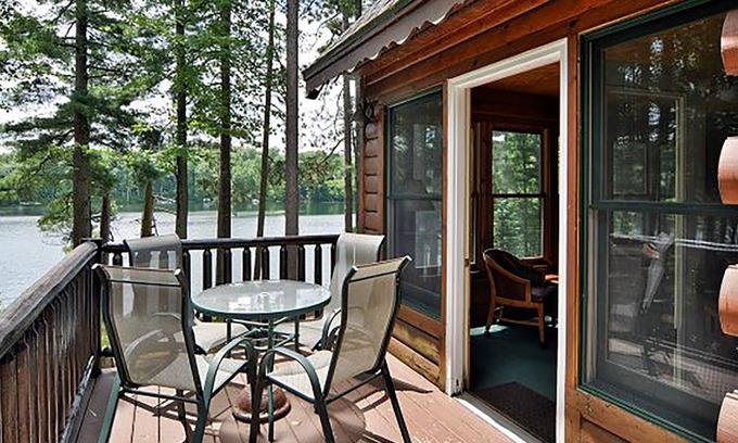 Hayward Cabin | Idyllic Clear Lake Point - Cozy Cabin with Scenic Views