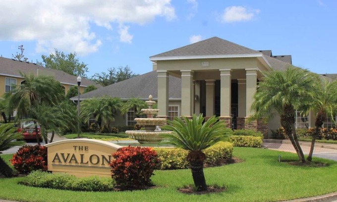 Clearwater Condo | Inviting Clearwater Condo with Pool Access, Near the Beach