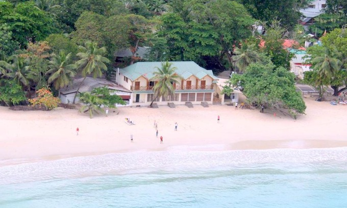 Mare Anglaise House | Exquisite Clef des Iles: Oceanfront with Exceptional Reviews