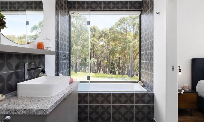Eganstown House | Clematis Villa - Modern Couples Retreat with Scenic Views