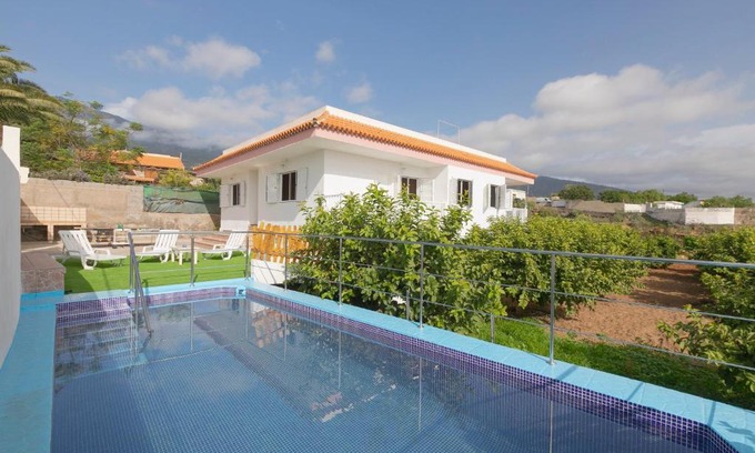 Arafo Villa | Inviting Clemente House with Private Pool and Top Reviews