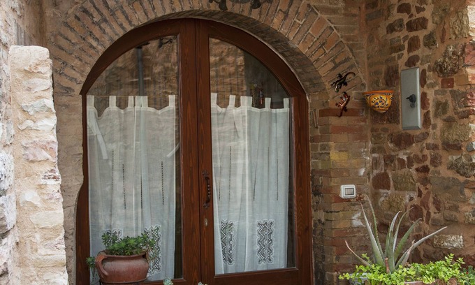 Spello Apartment | Inviting Hotel with Kitchen Area and Family-Friendly Amenities