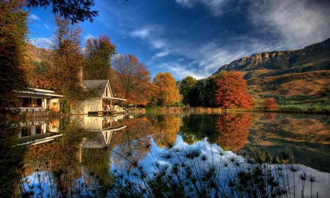 Elandskop House | Elegant Cleopatra Mountain Farmhouse with Breakfast Included