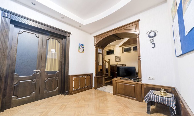 Chugureti House | Discover Cleopatra Palace Apart - Hotel for Your Getaway