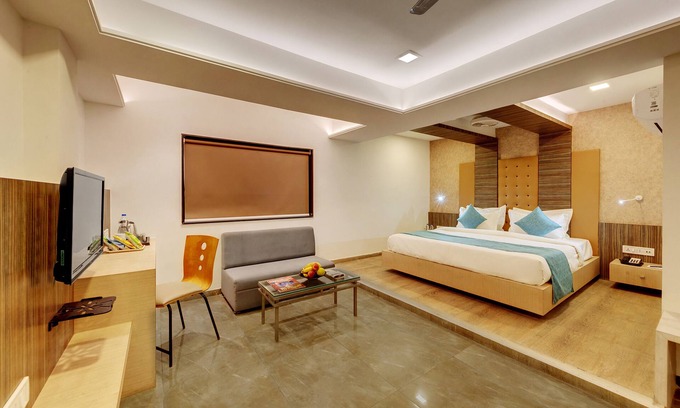 Jamnagar Hotel | Budget-Friendly Stay at Click Hotel By Suba with Dining Options