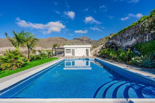Los Gigantes Apartment | Idyllic Cliff Haven Sea View Apartment for Adults Only