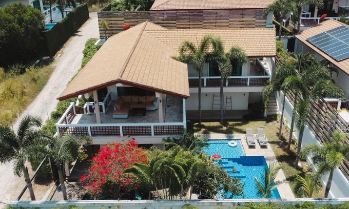 Krabi Villa | Discover Cliff Haven Villa Krabi - Top-Rated 4-Star Retreat