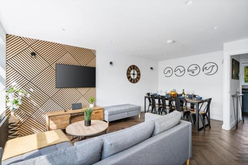 Seaford House | Cliff Rise