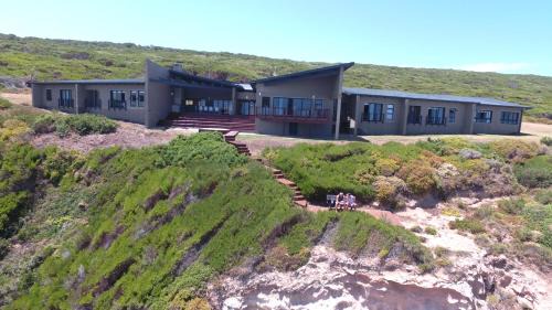 Gouritz House | Stylish Farmhouse On The Rocks - Guest Rated 9/10