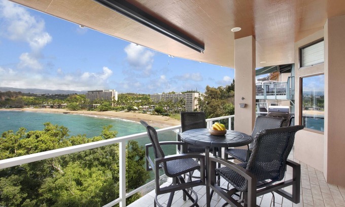 Lihue House | Exclusive Kauai Retreat Overlooking Kalapaki Bay