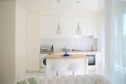 Szeged Apartment | Highly Rated Cloé Apartman with Wheelchair Access
