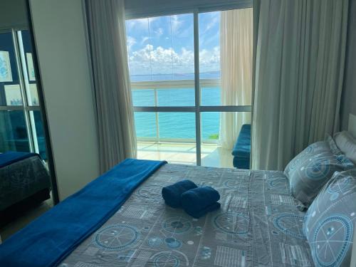 Dois de Julho Apartment | Oceanfront Cloc Marina Vista Mar with Spa & Pool Amenities