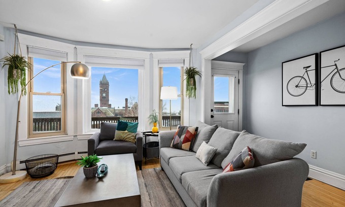 Central Hillside Condo | Lake Superior View at Clock Tower Urban Condo - 10/10 Rated