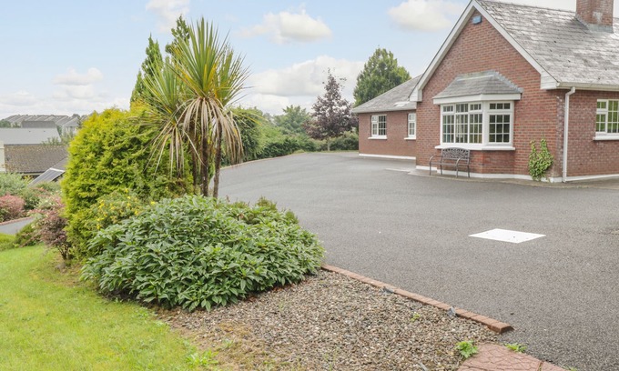 Collooney House | Family-Friendly Clodagh's Cottage in Collooney, Sligo