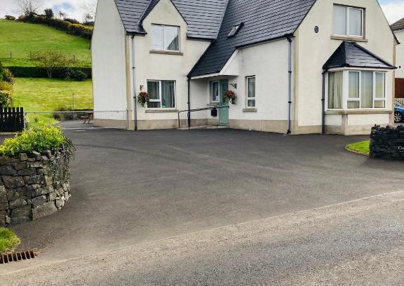 Cushendun House | Top-Rated Cloneymore Self Catering House with Family-Friendly Amenities