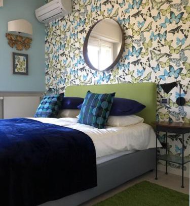 Desenzano del Garda Apartment | Discover Clorofilla: Family-Friendly Oceanfront Paradise