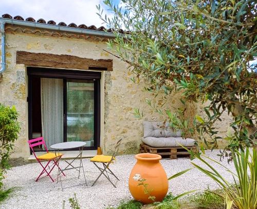 Terraube House | Relax at Chambre Oléa: Oceanfront Oasis with a Perfect Score