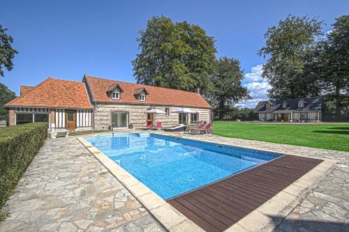 Ecrainville House | Escape to Clos Celeste: Spa, Pool & Ocean Views Await