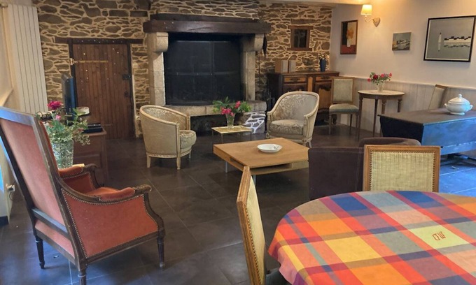 Missillac House | Oceanfront Escape at Le Clos de l'Etoile - 9.6/10 Rated!