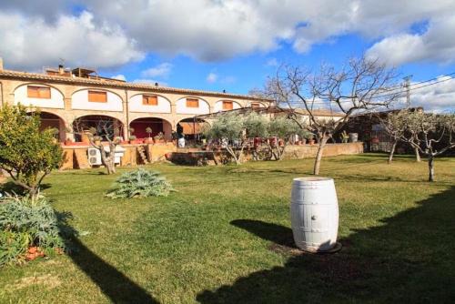 Gratallops Bed & Breakfast | Discover Clos Figueras: Oceanfront Escape with Pool