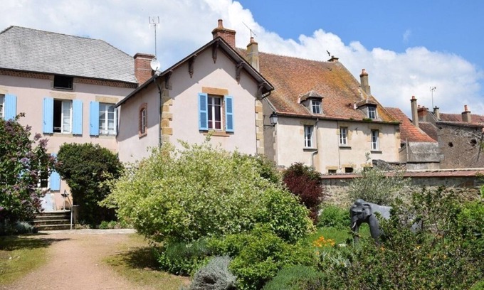 Souvigny House | Discover Clos Monade: Top-Rated Stay in Bourbonnais