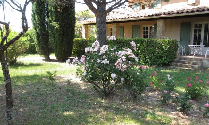 Saint-Didier Bed & Breakfast | Discover Clos Sainte-Garde: Poolside Oceanfront Retreat