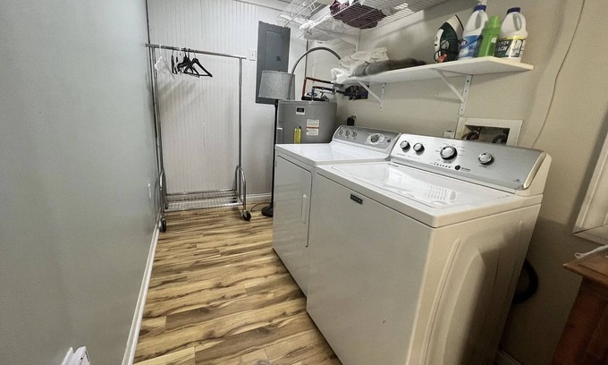 Nancy Apartment | Inviting Lake Access Suite with Family and Pet Perks