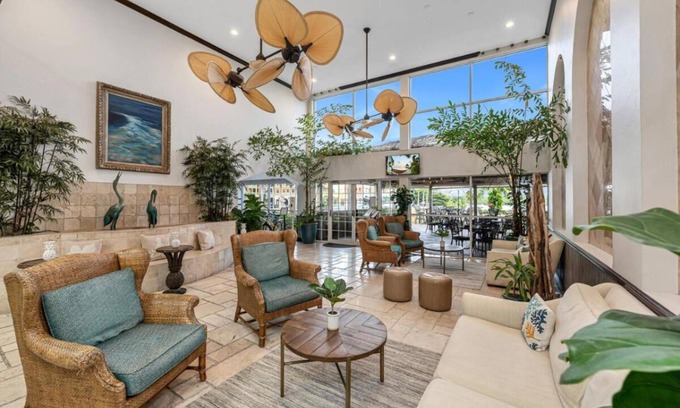 Redevelopment Area House | City Views & Pool Access Near Attractions - 8.4/10 Rated!