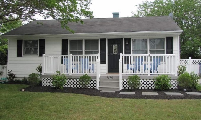 Cape May House | Beachside Retreat: Book Your Winter Getaway Now!