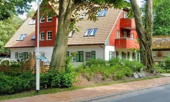 Ostseebad Prerow Apartment | Bright Beachside Apartment with Ocean View & Free Wi-Fi