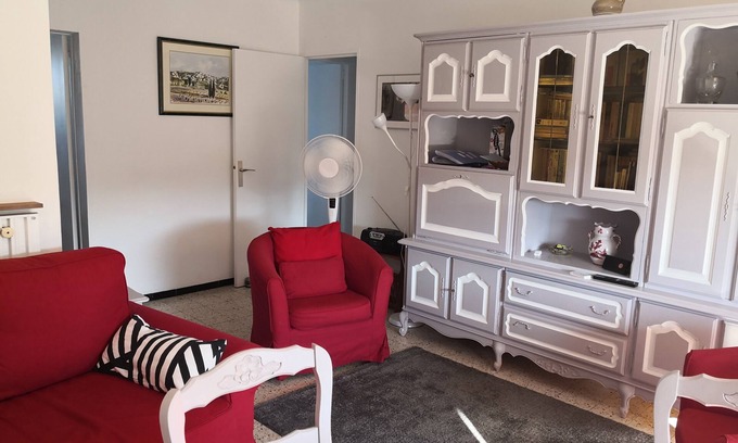 La Seyne-sur-Mer Apartment | Tranquil Apartment with Ocean View Near Idyllic Beaches