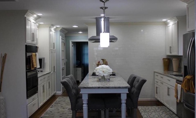 Marlborough House | Convenient Boston Retreat with 5 Beds, Parking & Laundry