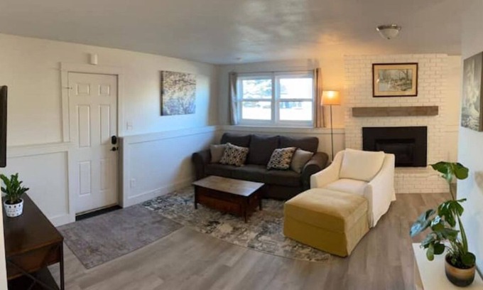 Bozeman Condo | Ideal Location Near Campus and Downtown for Your Stay