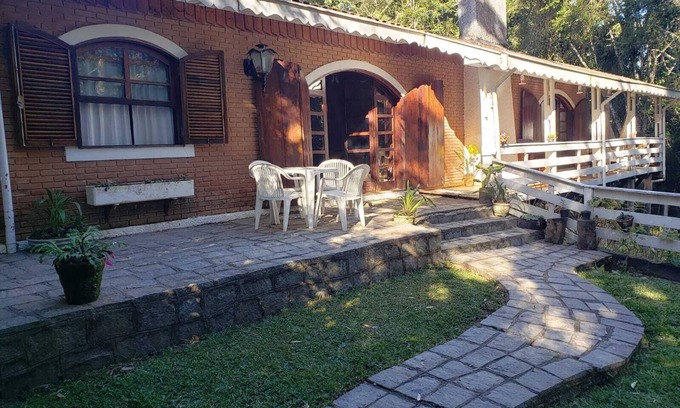 Vila Natal Cottage | Relaxing Retreat Near Capivari Surrounded by Nature