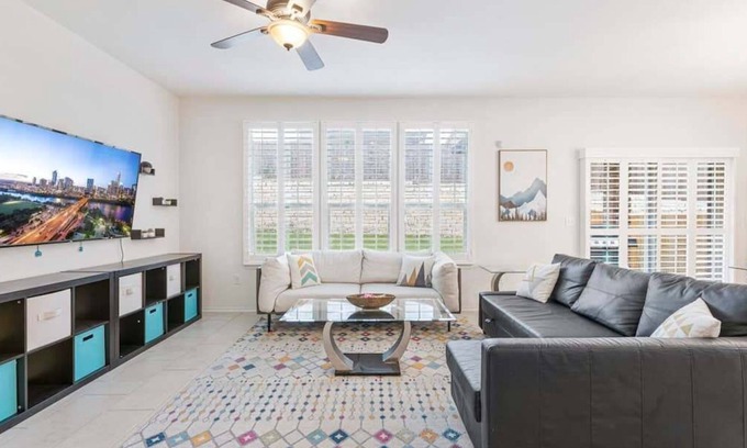 Austin House | Convenient Stay Near CotA & Downtown | Pet Friendly 4BR