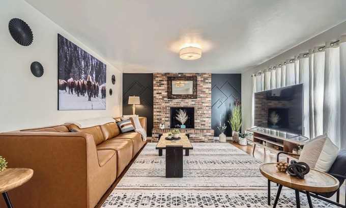 Scenic Heights House | Ideal Family Retreat Near Denver with Pool and Spa Amenities