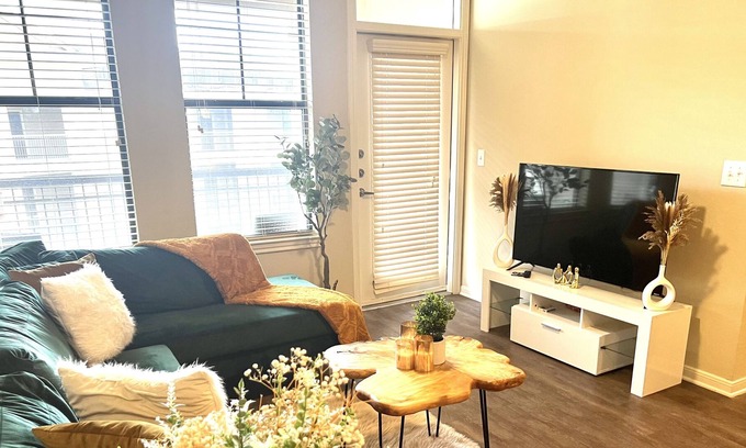 Lazybrook/Timbergrove Apartment | Close to downtown Houston: free gated parking