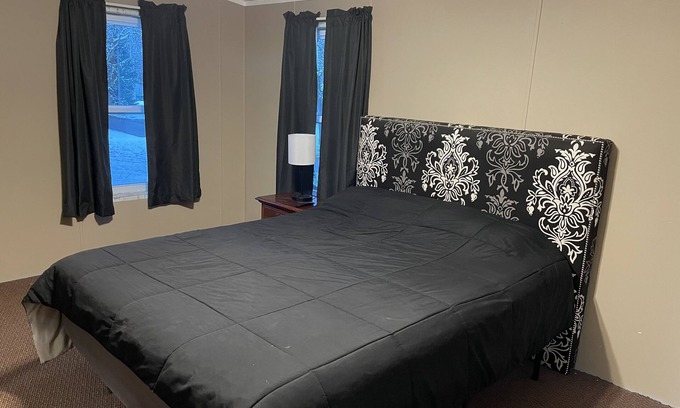 Kalamazoo House | Conveniently Located Near Downtown Kalamazoo