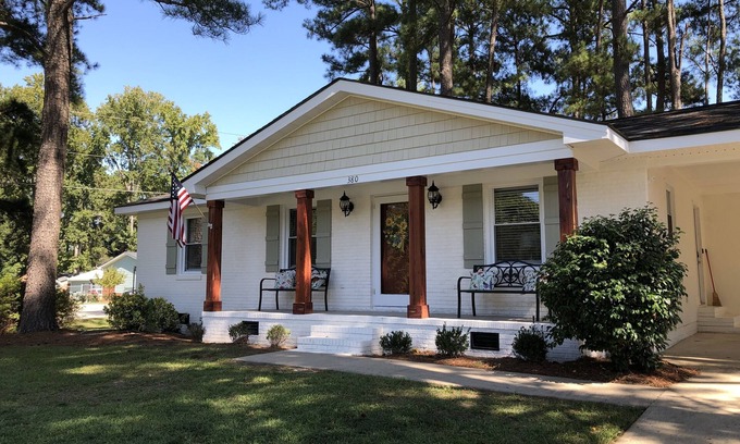 Black River House | Premier Stay Near Highgrove Estate & Campbell University