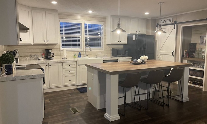 Jamestown House | Conveniently Located Near Jamestown Marina with Lake Views