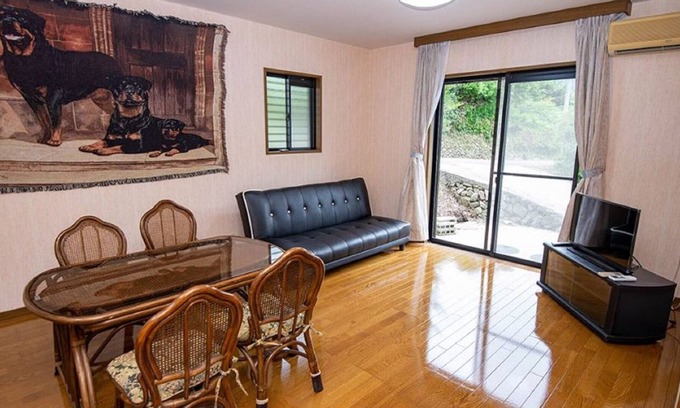Tanabe House | Convenient Stay Near Kumano Kodo for Up to 8 Guests
