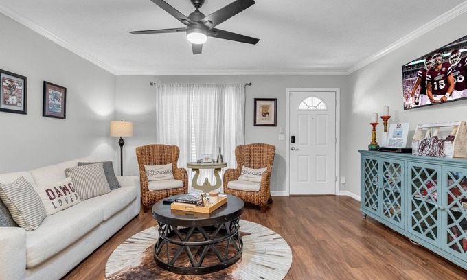 Starkville Condo | Starkville 2-Bedroom Condominiums with Breakfast & More