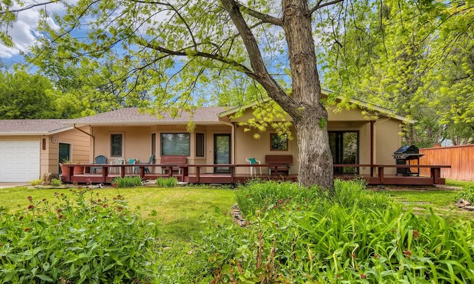 Fort Collins House | Ideal Getaway Near Old Town & Pet-Friendly Accommodations