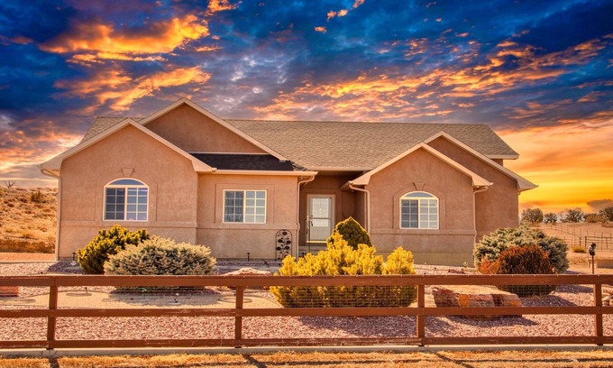 Pueblo West House | Ideal Stay Near Royal Gorge & Pueblo Lake with Spa Access