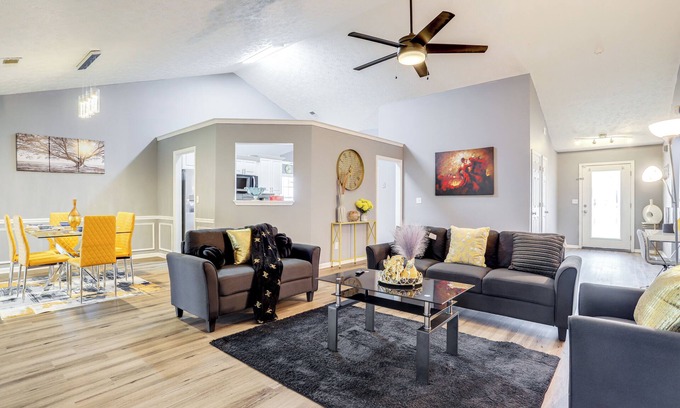 Lawrenceville House | Close to Shopping: Pet-Friendly Lawrenceville Home